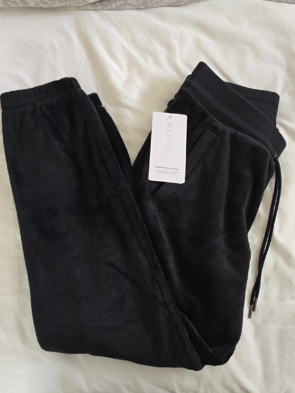 Athleta Cozy Recovery Joggers, black, size small